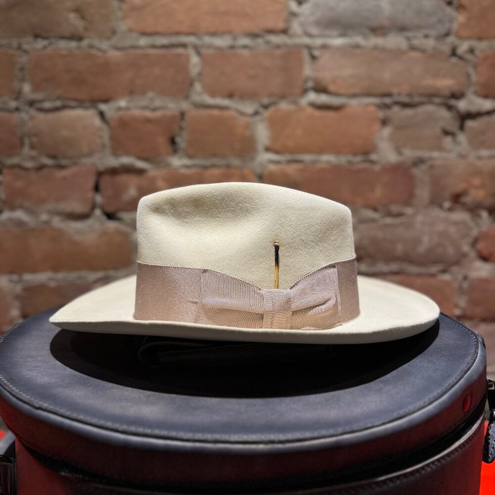 Nick Fouquet Beaver-Felt Fedora — Ivory/Cream (Classic Dress)